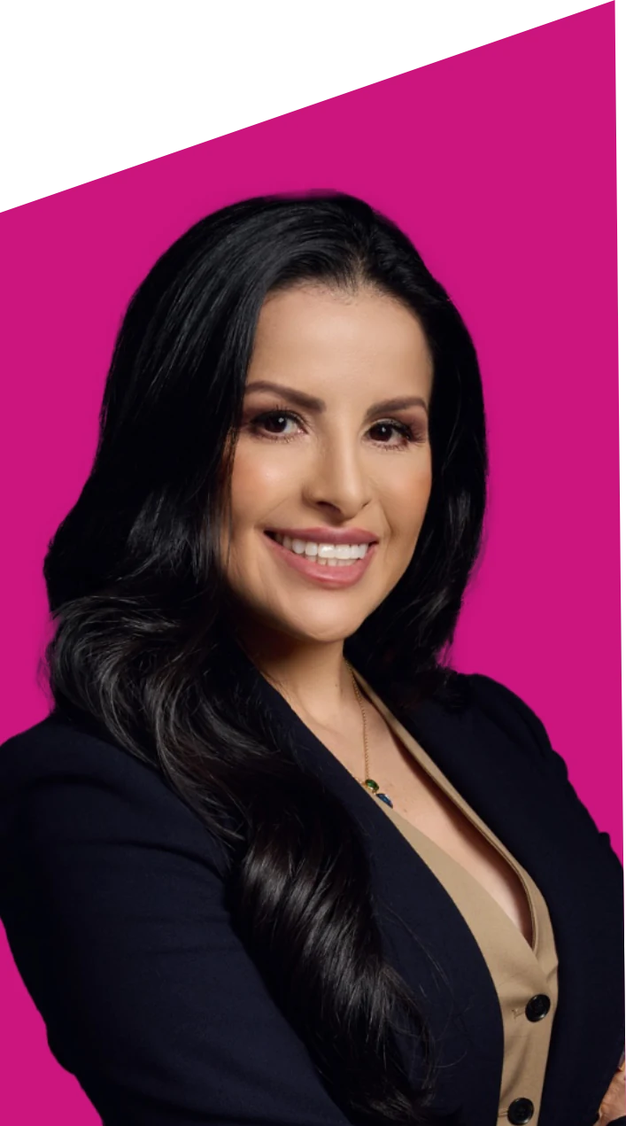 Moderadora — Michelle Villavicencio